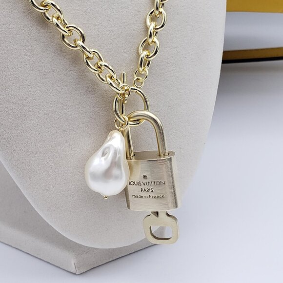 Authentic Louis Vuitton Gold Padlock w/unbranded 16k Gold Plated Stainless Steel - Picture 5 of 16